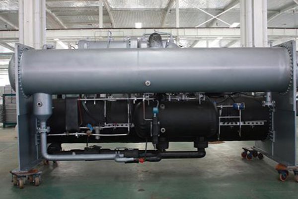 Центробежные чиллеры для охлаждения и тепловые насосы, 350-2200 кВт